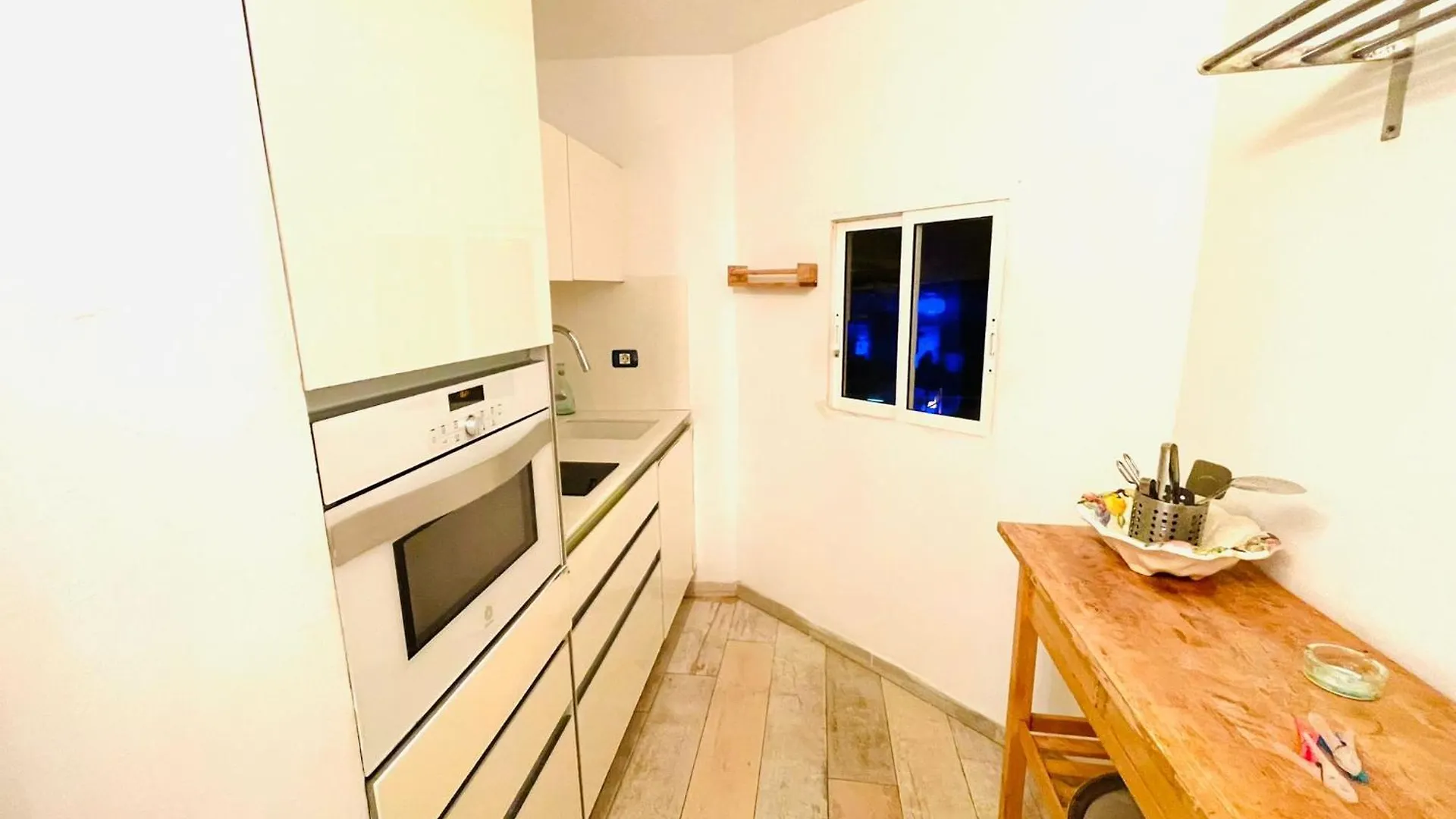 Barbara Gortito 2 Bedrooms Flat With A Sea View Playa Paraiso  0*, Playa Paraiso (Tenerife)